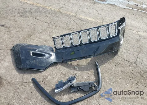 2018 Jeep Grand Cherokee Overland 4X4 из США, поврежденный, VIN 1C4RJFCG1JC510938